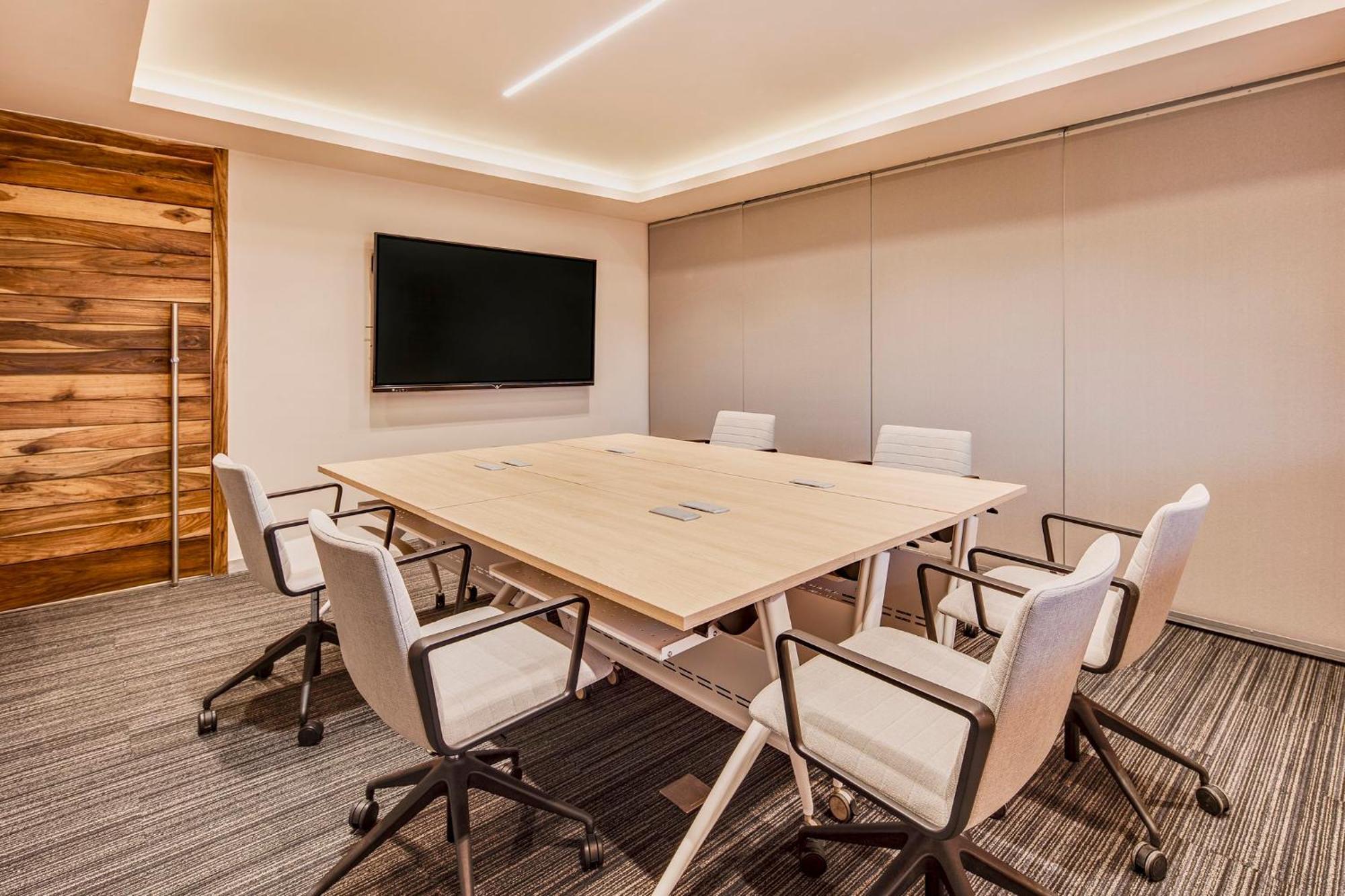Grand Fiesta Americana Veracruz Exterior foto Meeting room at the West Hollywood headquarters
