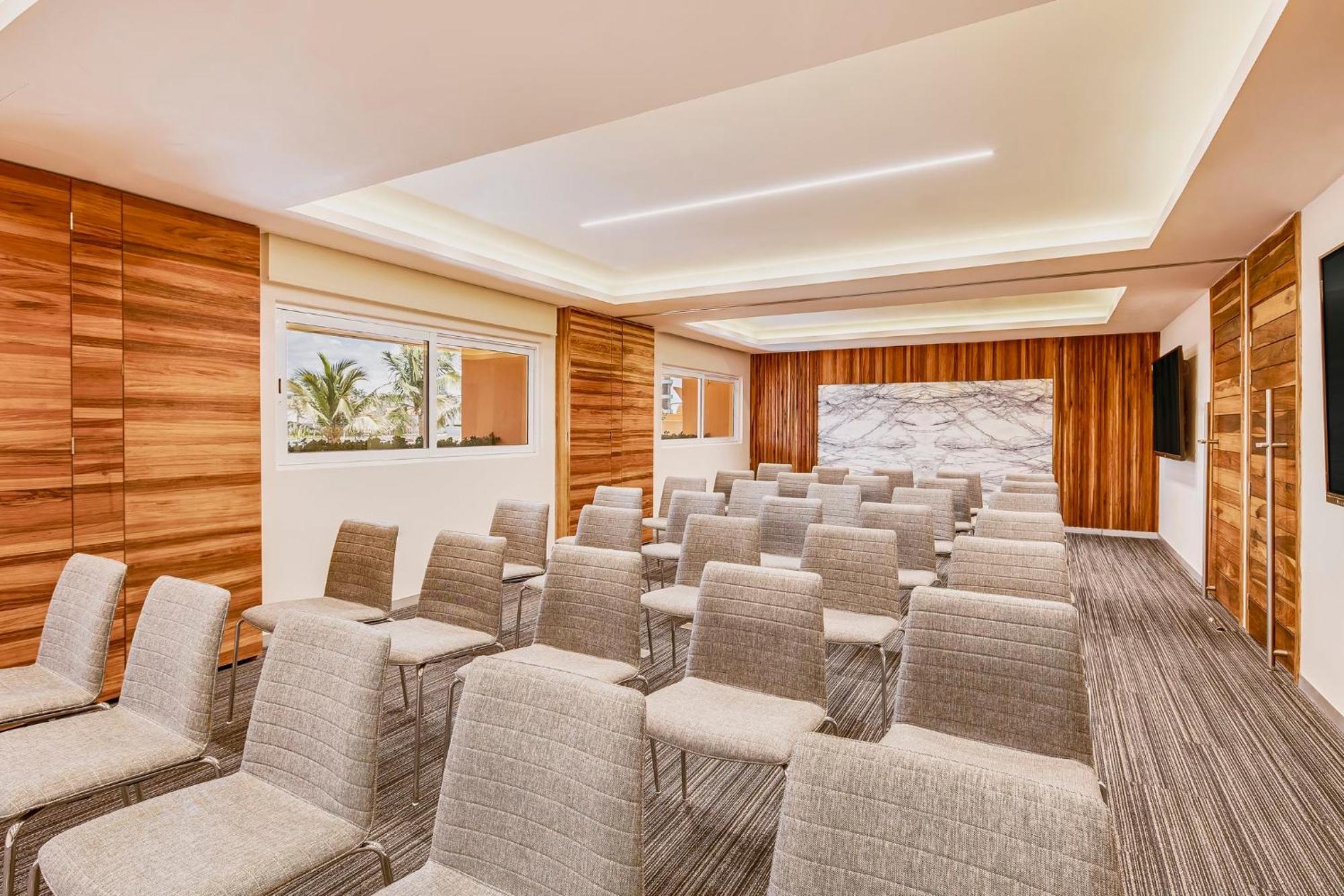 Grand Fiesta Americana Veracruz Exterior foto Meeting room at the Westin Maldives
