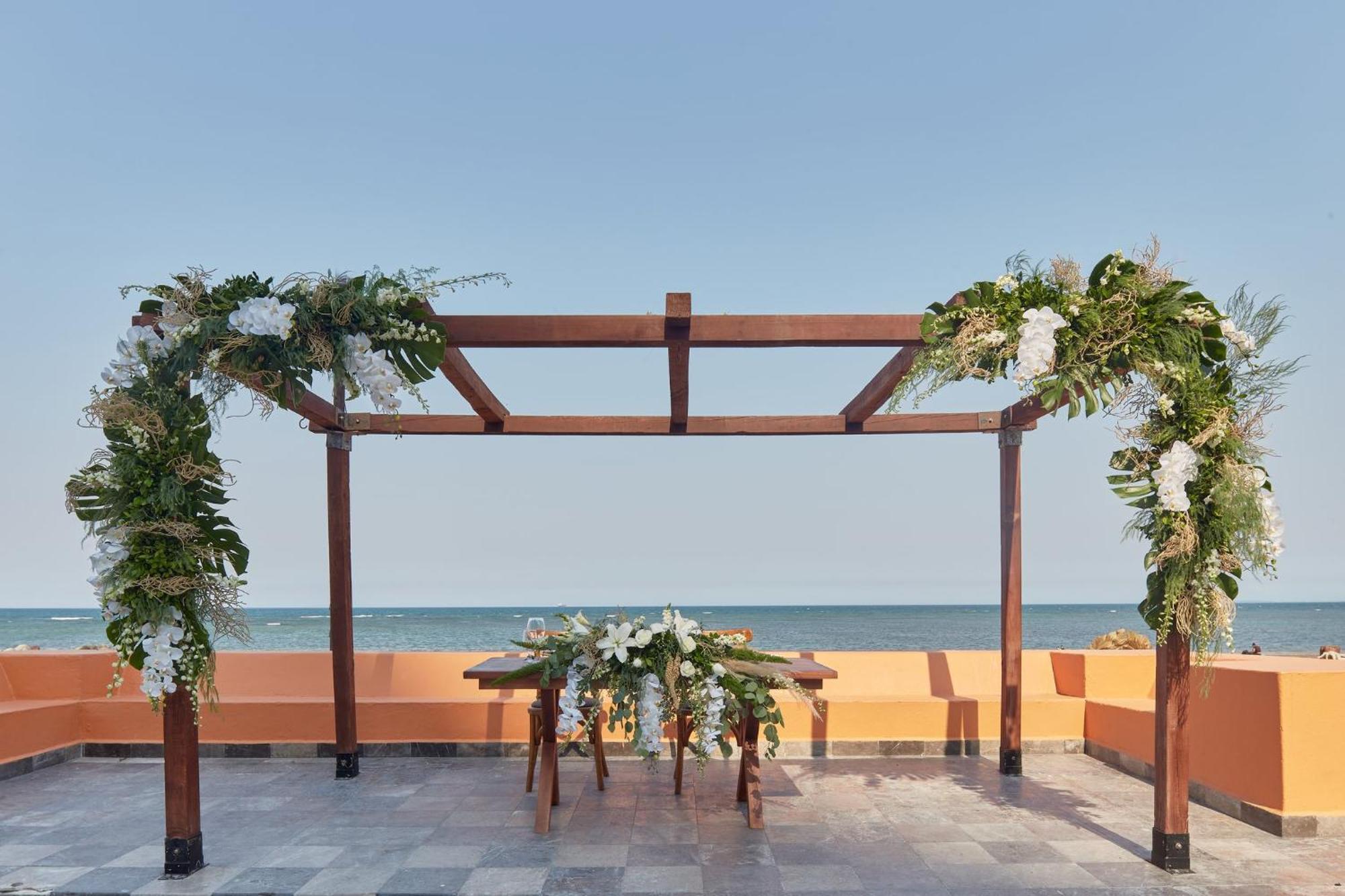Grand Fiesta Americana Veracruz Exterior foto The rooftop of the hotel