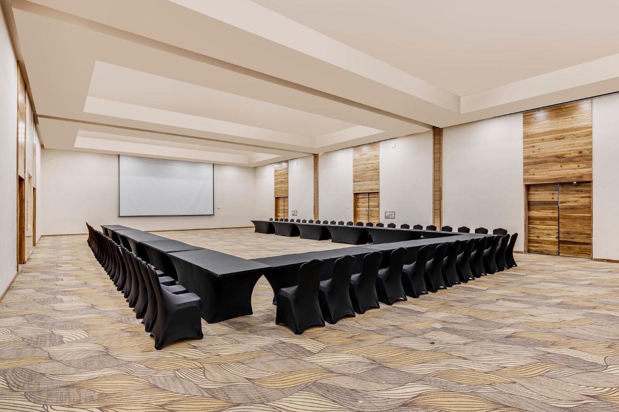 Grand Fiesta Americana Veracruz Exterior foto Meeting room at the hotel