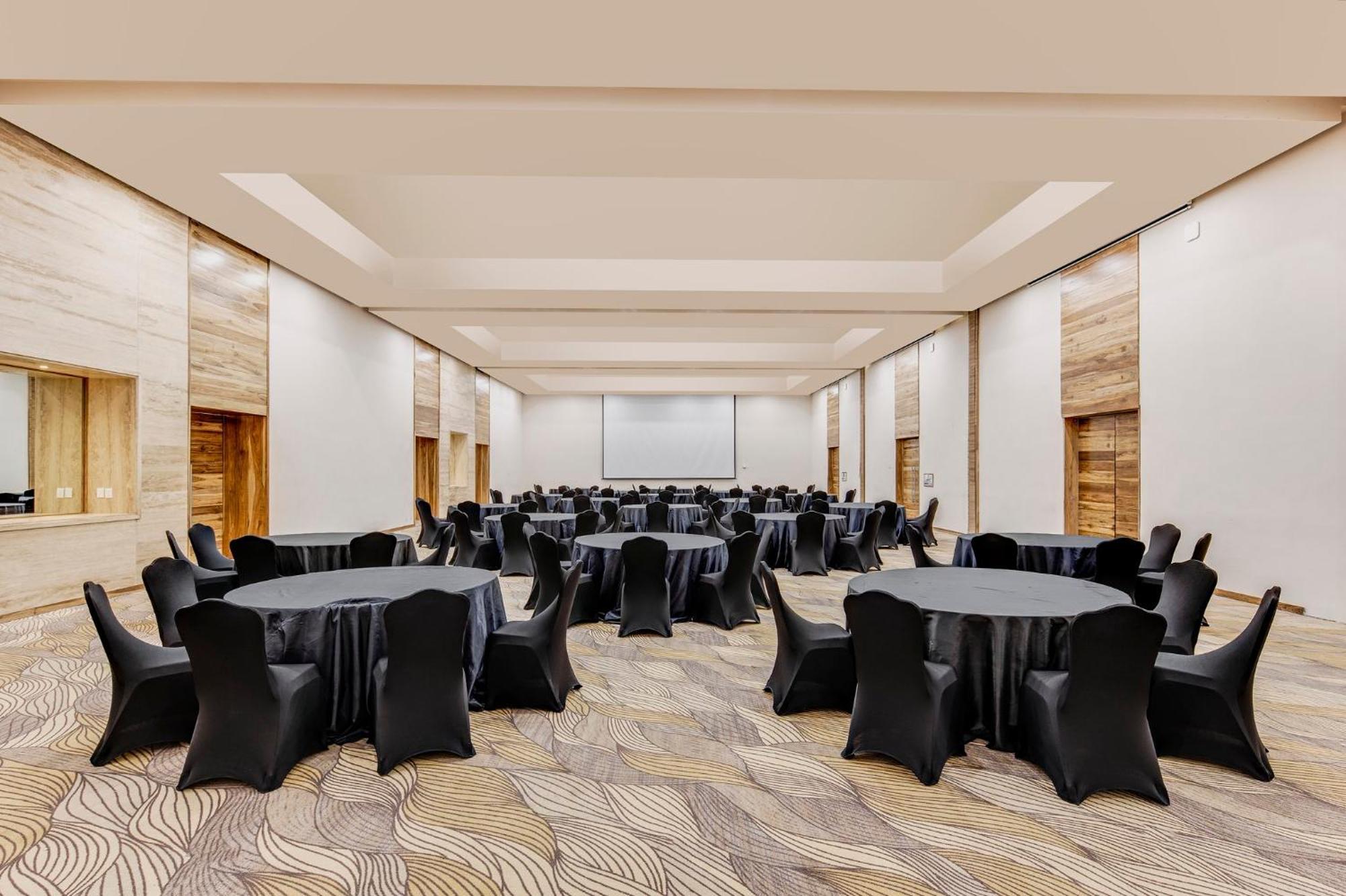 Grand Fiesta Americana Veracruz Exterior foto The ballroom